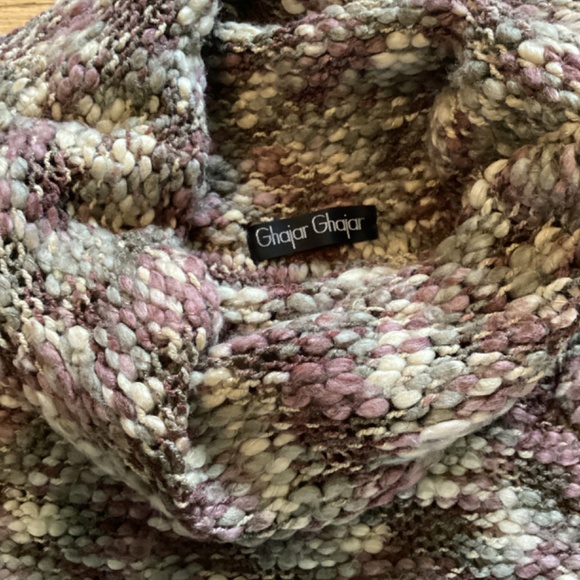 Beautiful vintage cowl neck sweater, purple/green/tan variegated acrylic… - Picture 4 of 10